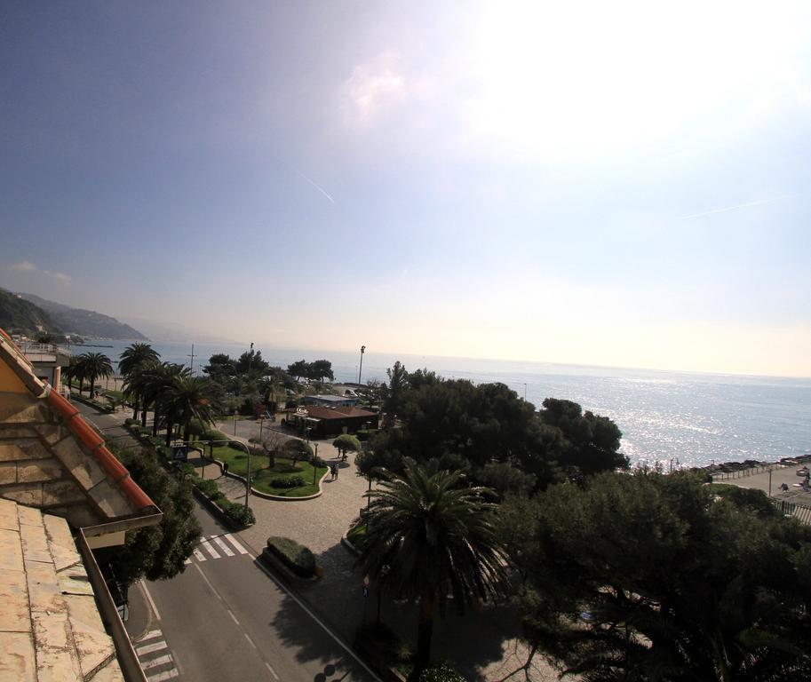 Ena Hotel Arenzano Exterior foto